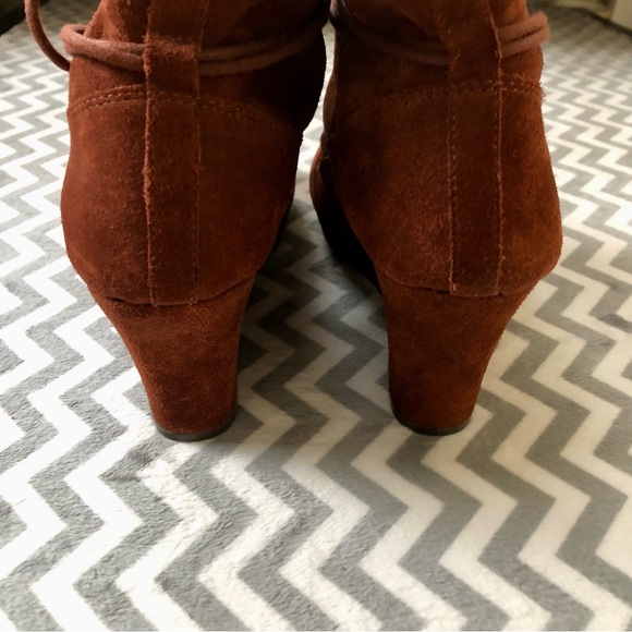 Excellent Sienna Suede Sole Society Walker Ankle-Tie Booties, Women’s Size 8.5 - Picture 5 of 5